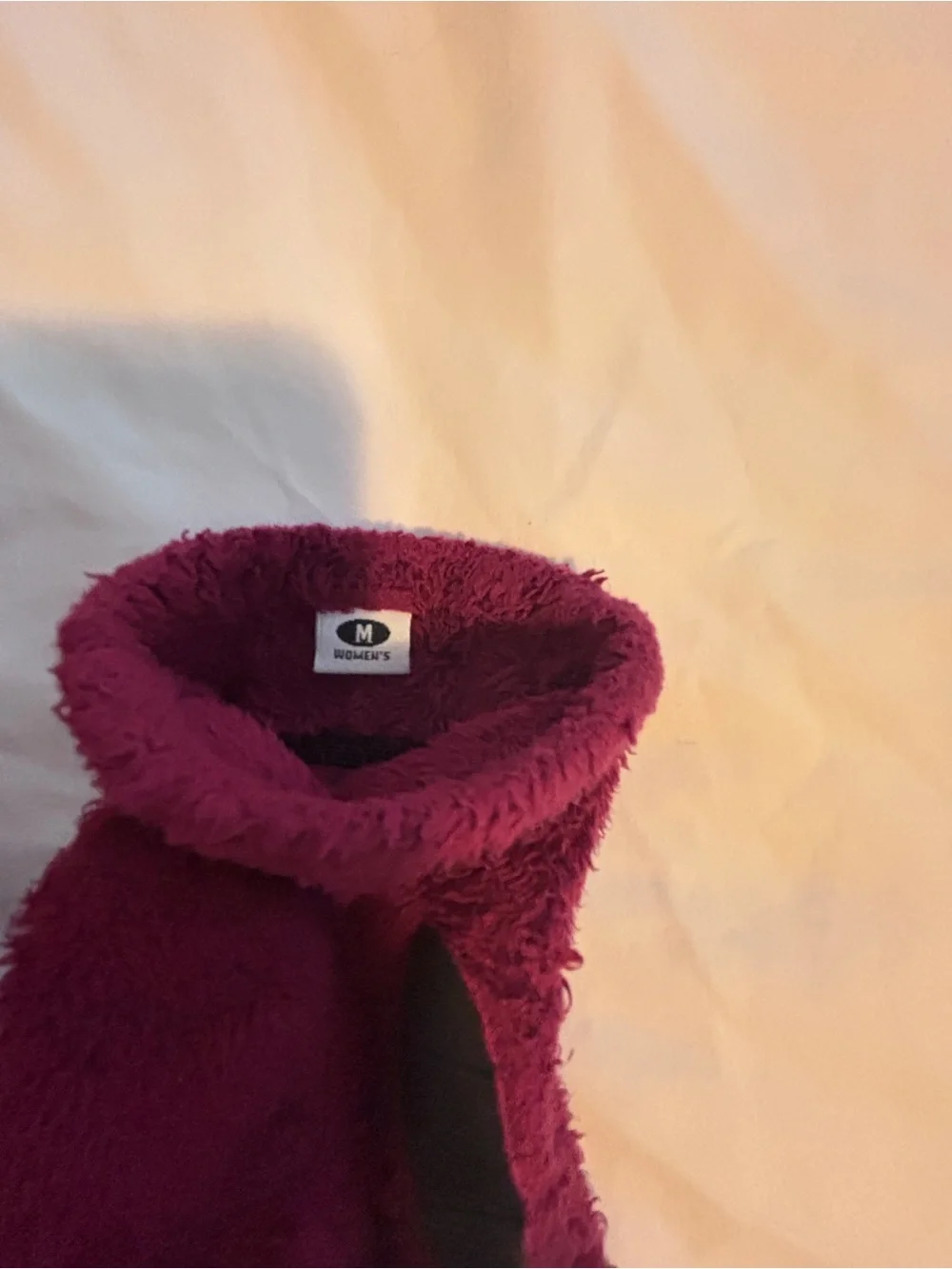 Plush Fleece ‘monkey’ Gloves in Deep Magenta